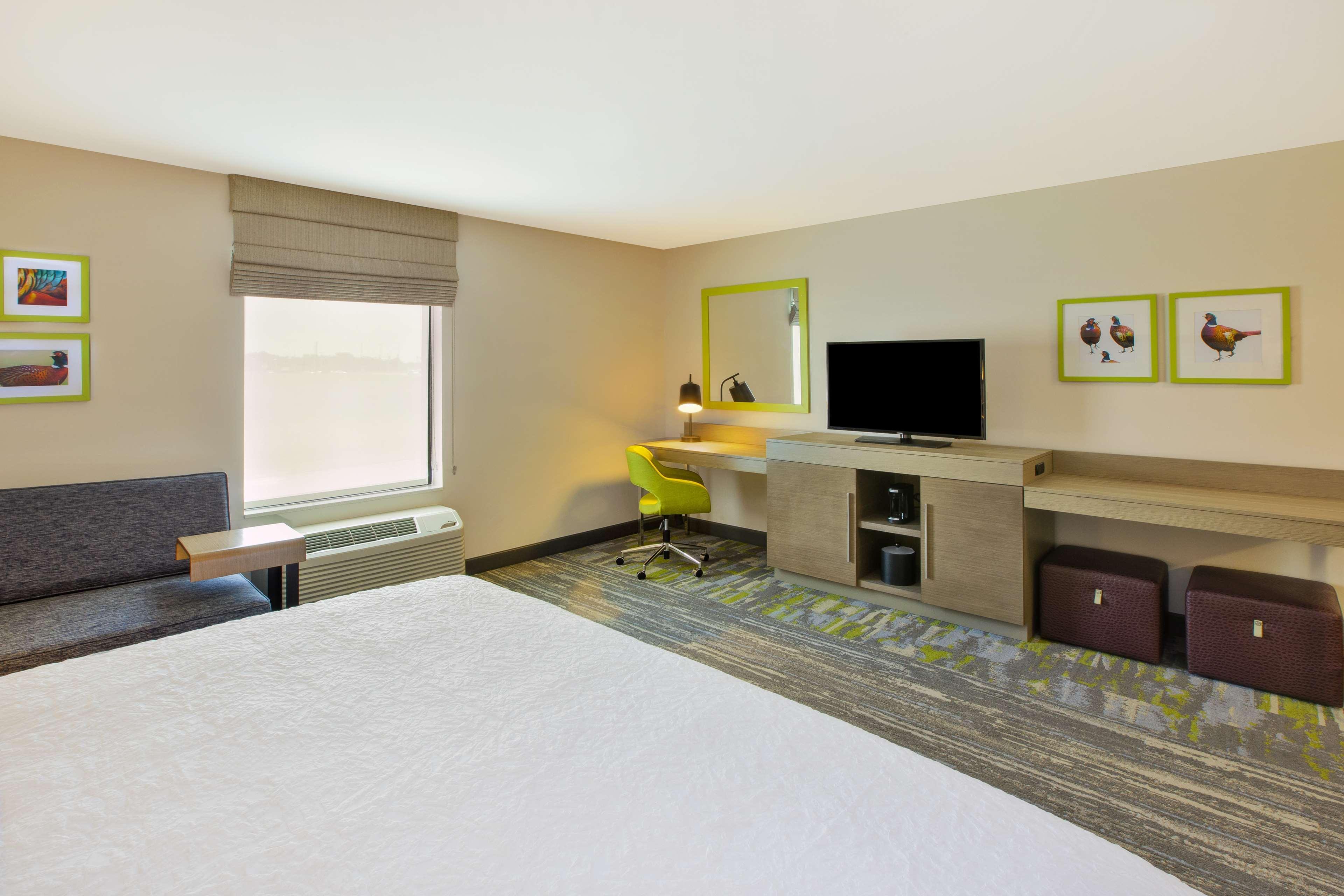 Hampton Inn & Suites By Hilton, Southwest Sioux Falls Exterior photo